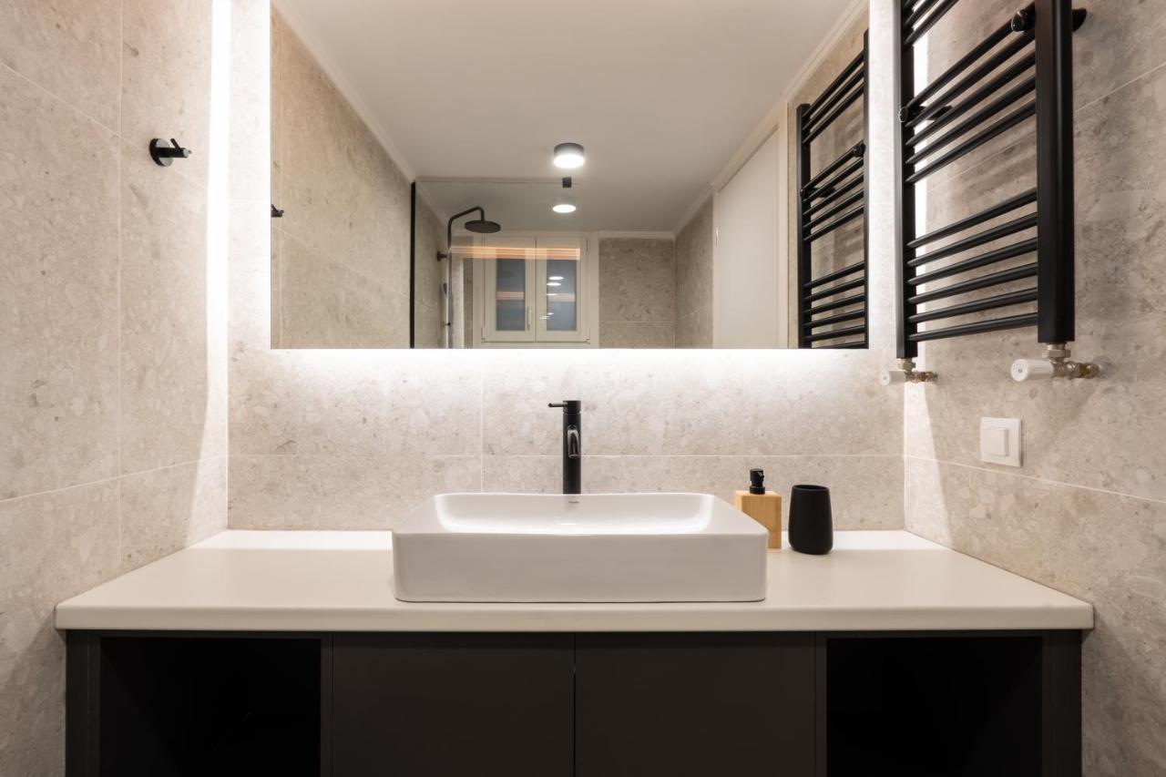 Unique 2 Bedrooms Apartment, Steps To Plaka And City Center Ateny Zewnętrze zdjęcie